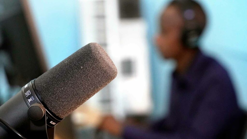 Nous produisons pour vous, sous votre nom.